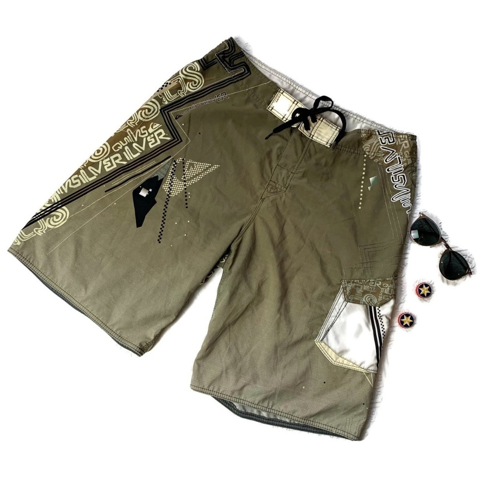 QuickSilver Board Shorts SZ L